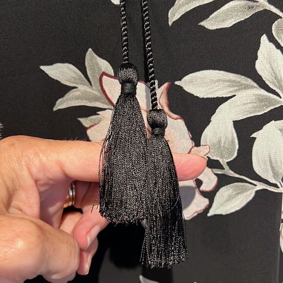 Guess Black with Floral Print Ruffled Cold Shoulder Long Sleeve Mini Dress SZ S - Picture 13 of 16